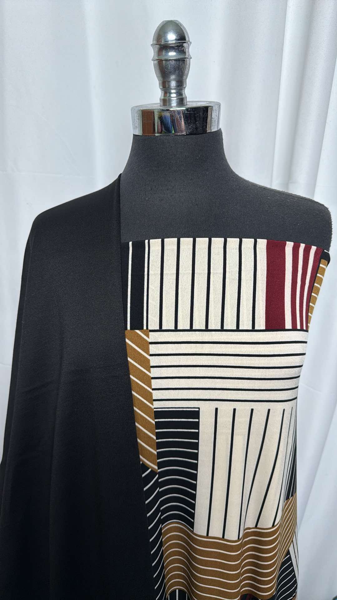 BLACK/STRIPES BUNDLE : 1+YD Stripes ITY & 2YD Black Ponte Roma : A27136