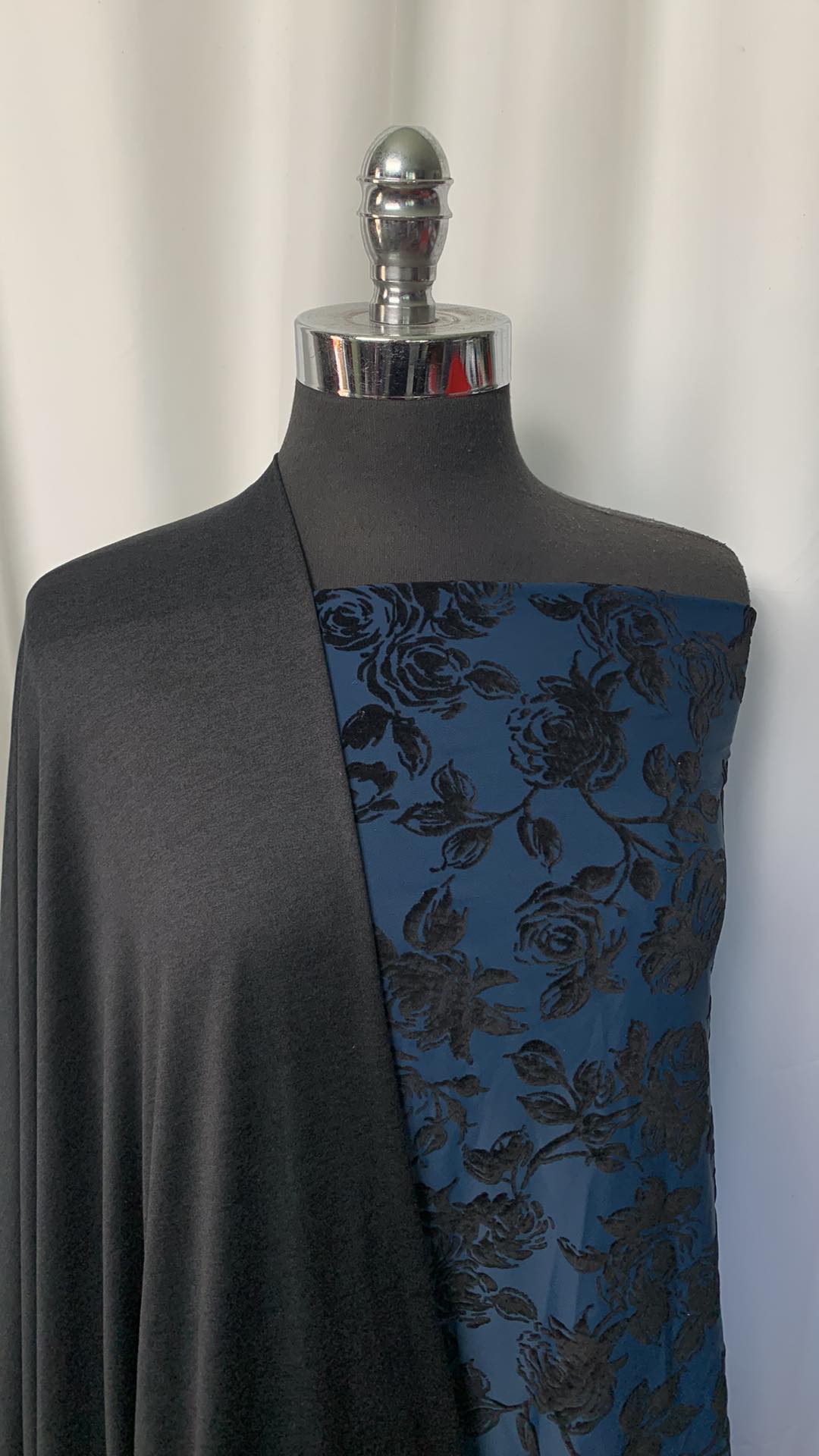 FLOCKED FLORAL BUNDLE : 2.5YD Flocked Floral on Blue Yoga PF & 1YD Black Featherweight PF : A1970