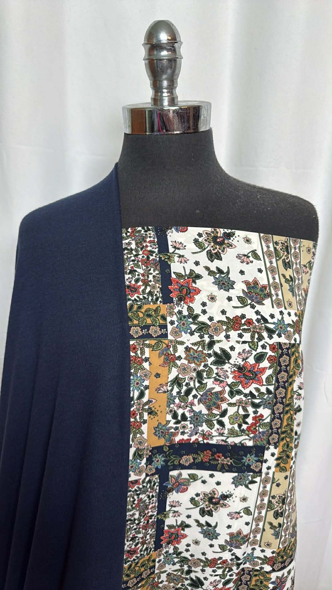 NAVY/FLORAL PATCHWORK BUNDLE : 2YD Floral Patchwork PWD & 2YD Navy Brushed Hacci SK : A29413