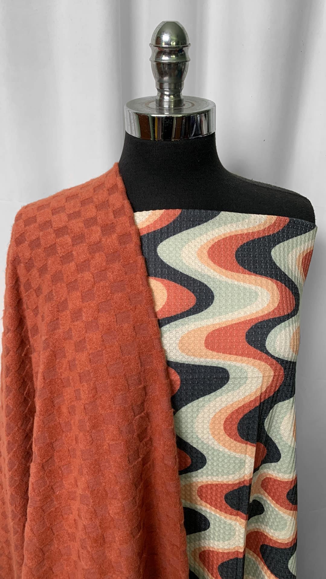 CHECK/SWIRL BUNDLE : 1YD Swirl Waffle & 2.5YD Check Textured Jacquard Knit : A2300