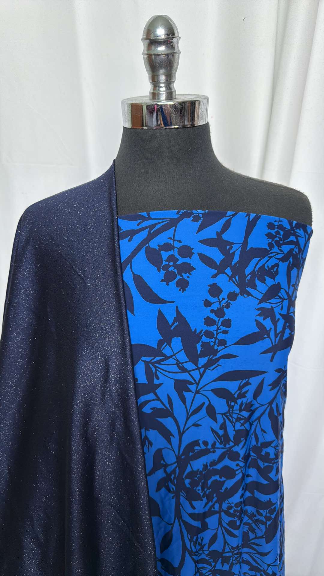 NAVY SHIMMER/BLUE FLORAL BUNDLE : 2YD Blue Floral N/S & 2YD Navy Foil Shimmer PF : A27256