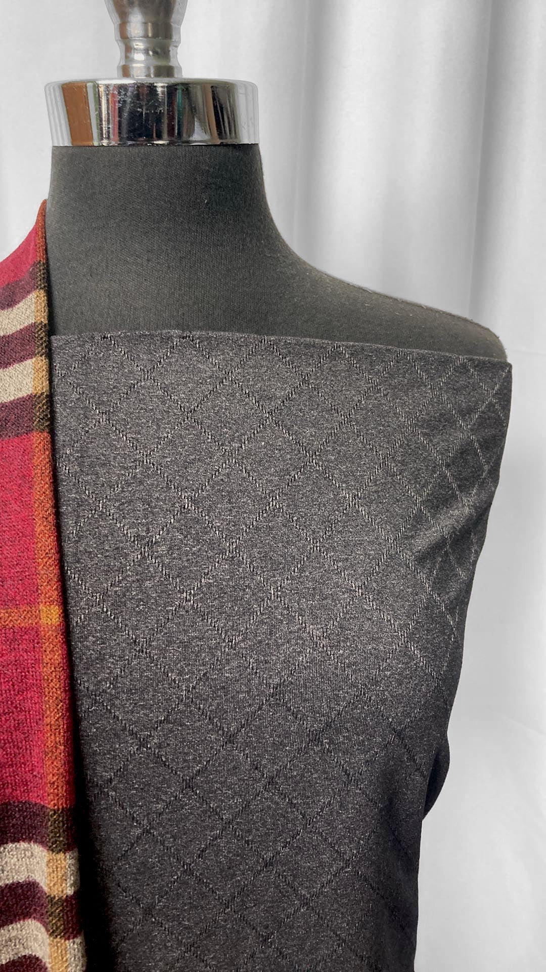 PLAID/FAUX QUILTED BUNDLE : 2YD Heathered Charcoal Faux Quilted & 2YD Burgundy Plaid Hacci SK : A24980