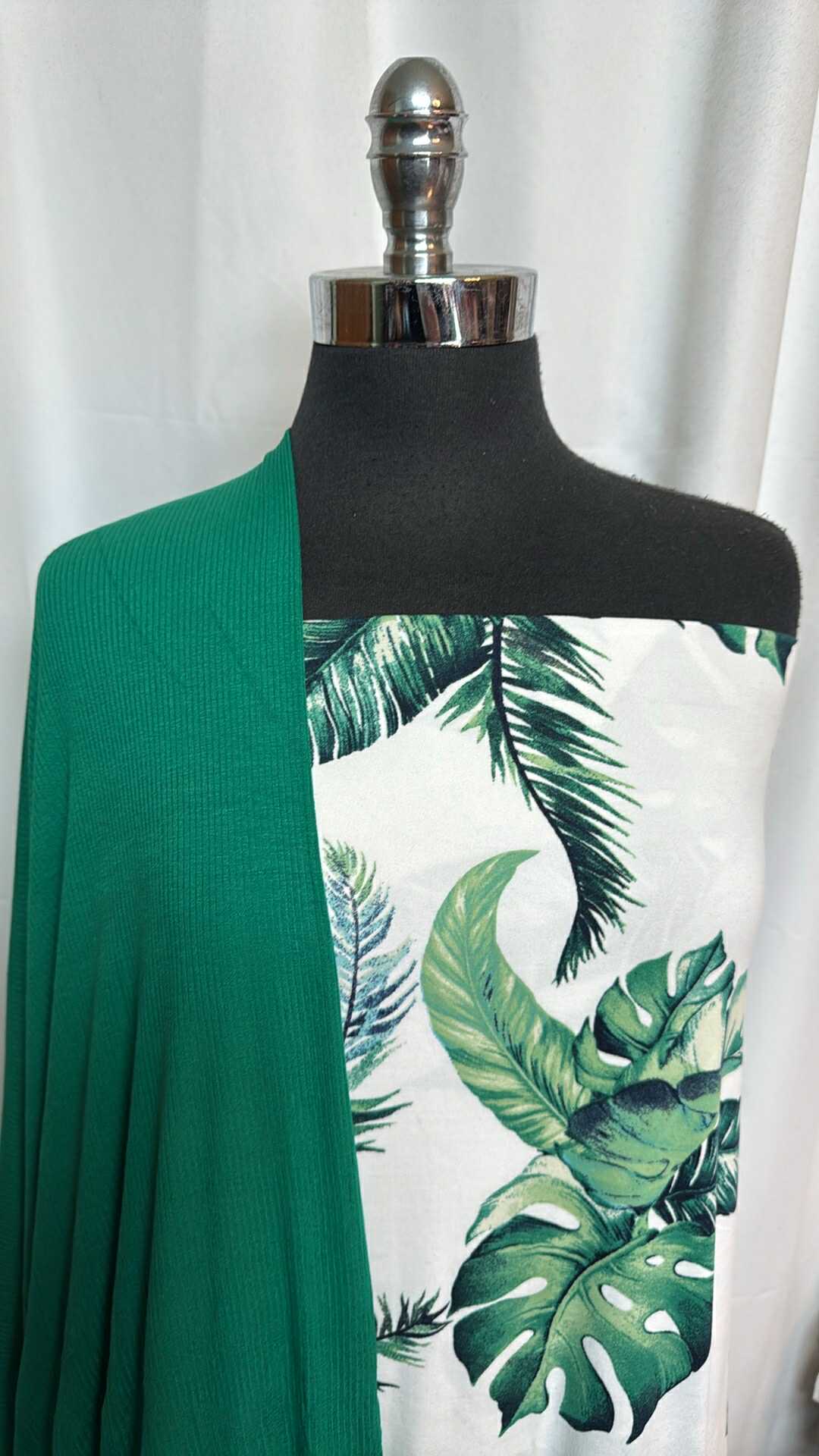 GREEN/LEAVES BUNDLE : 2YD Green R/S Rib & 3YD Tie Dye DBP : A28762