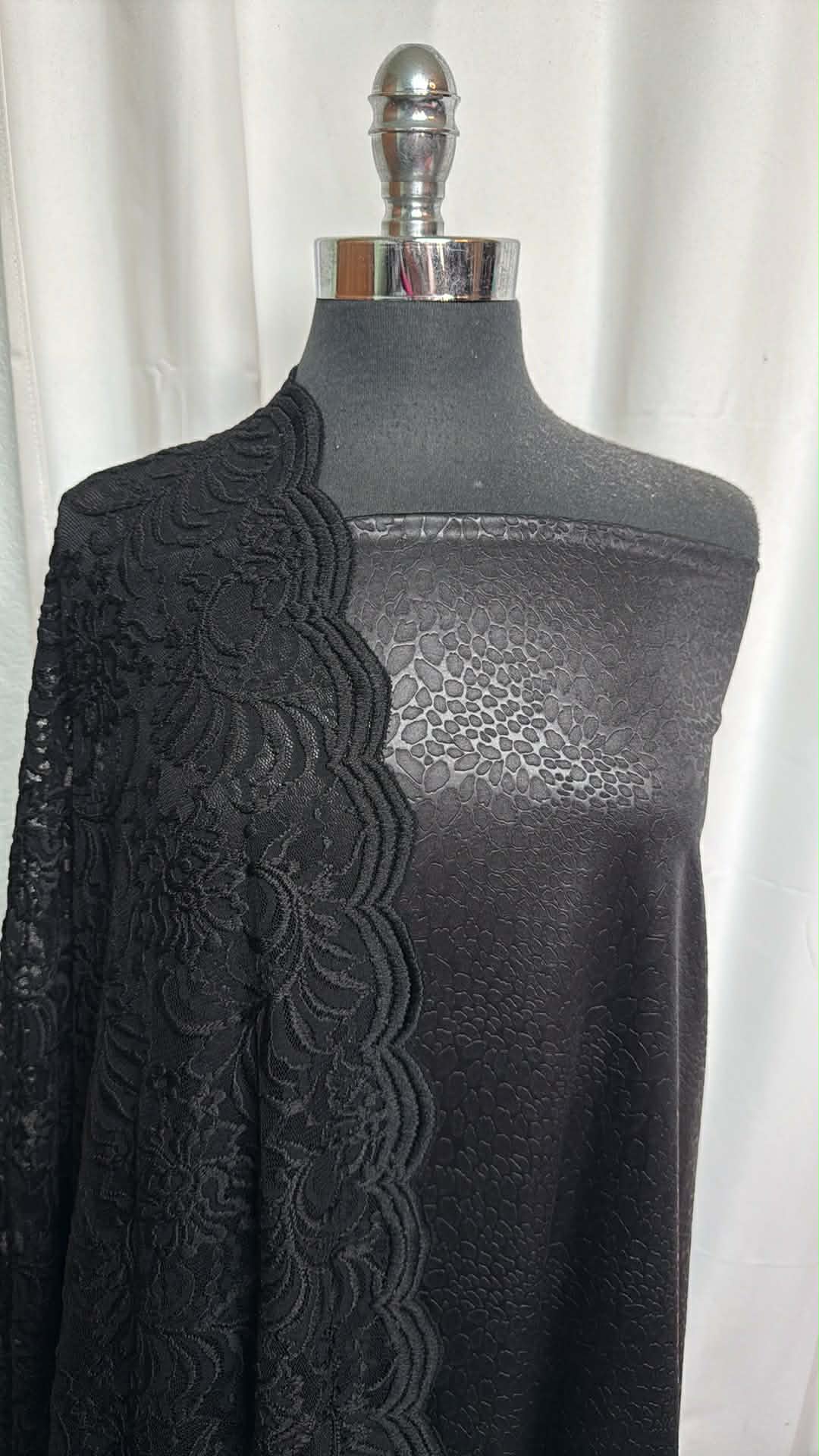 BLACK LACE/EMBOSSED ITY BUNDLE : 3YD Black Animal Embossed Foil ITY & 2.5YD Double-Border Stretch Lace : A29523