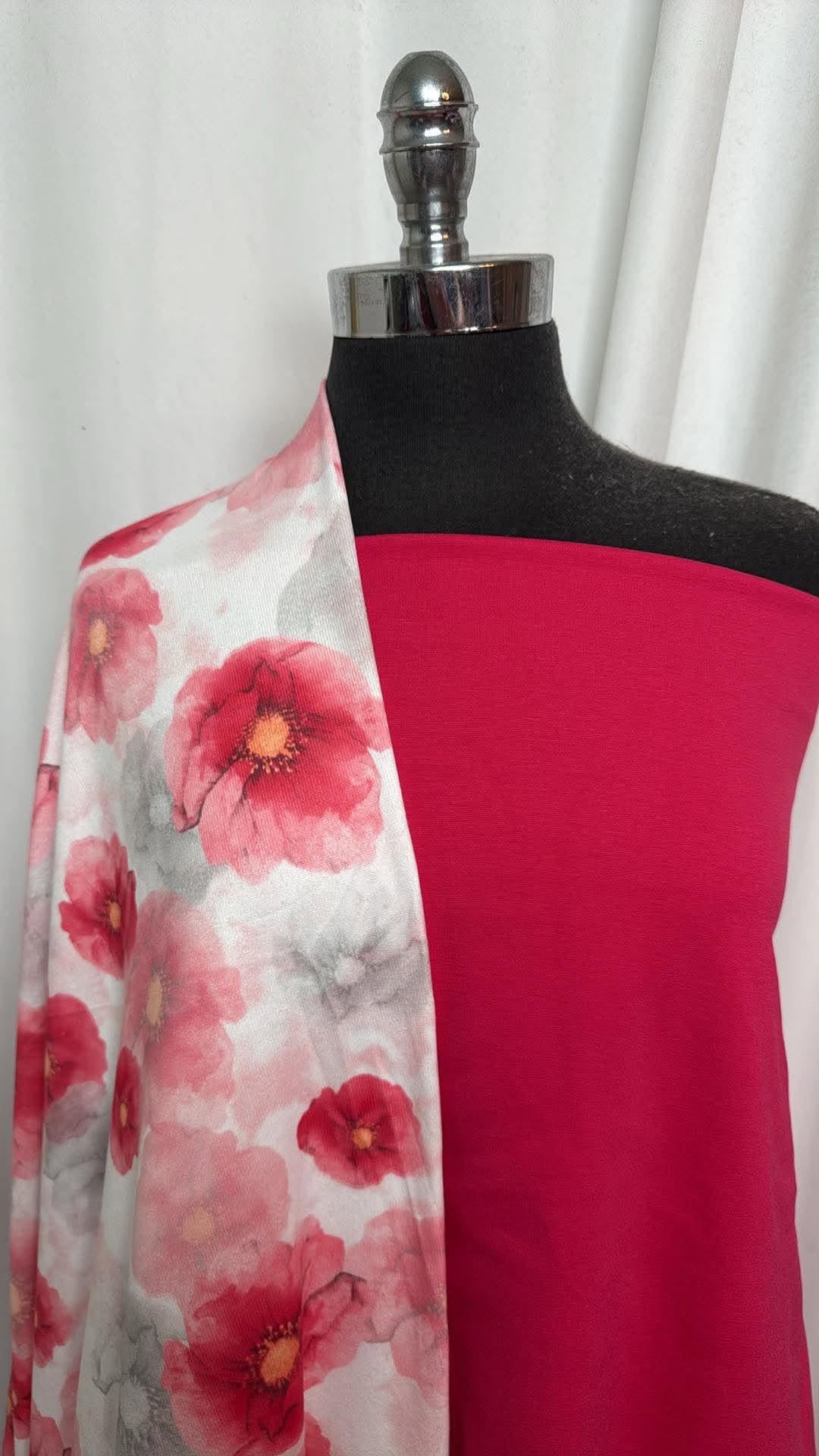 STRAWBERRY/FLORAL BUNDLE : 1.5YD Strawberry Nylon Ponte & 1+YD Floral Oakley SK : A30730