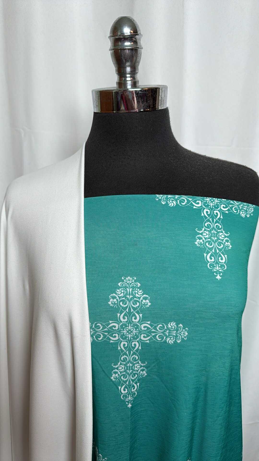 WHITE/TEAL CROSSES BUNDLE : 1+YD Teal Crosses Bulgari & 2YD White Peached PF : A28961