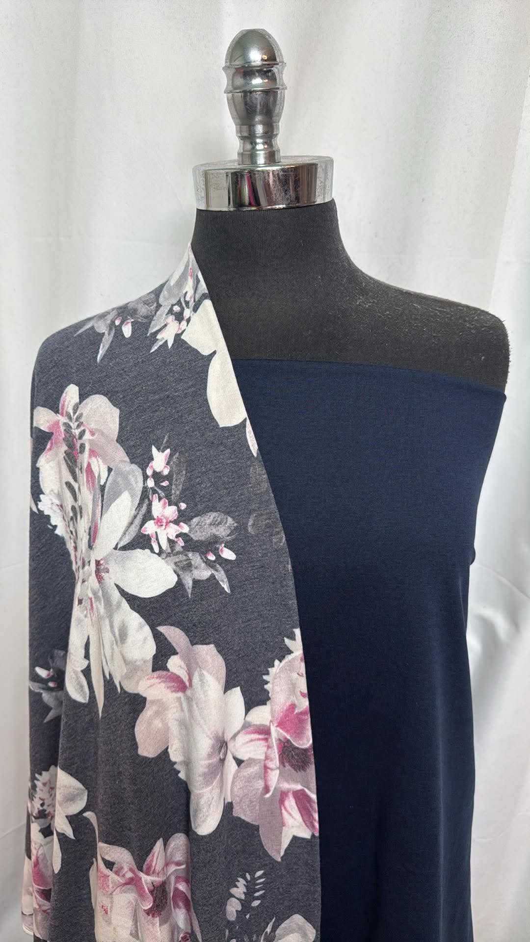 NAVY/CHARCOAL FLORAL BUNDLE : 1.5YD Navy Peached PF & 1YD Charcoal Floral PRS Jersey : A30556