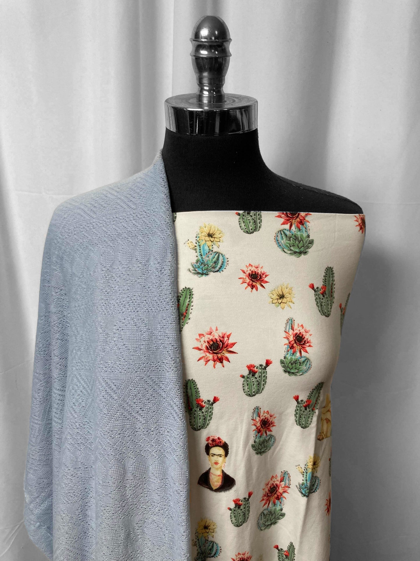 FRIDA BUNDLE : 2YD Ivory Frida C/S & 2YD Light Blue Light-Weight SK : A24960