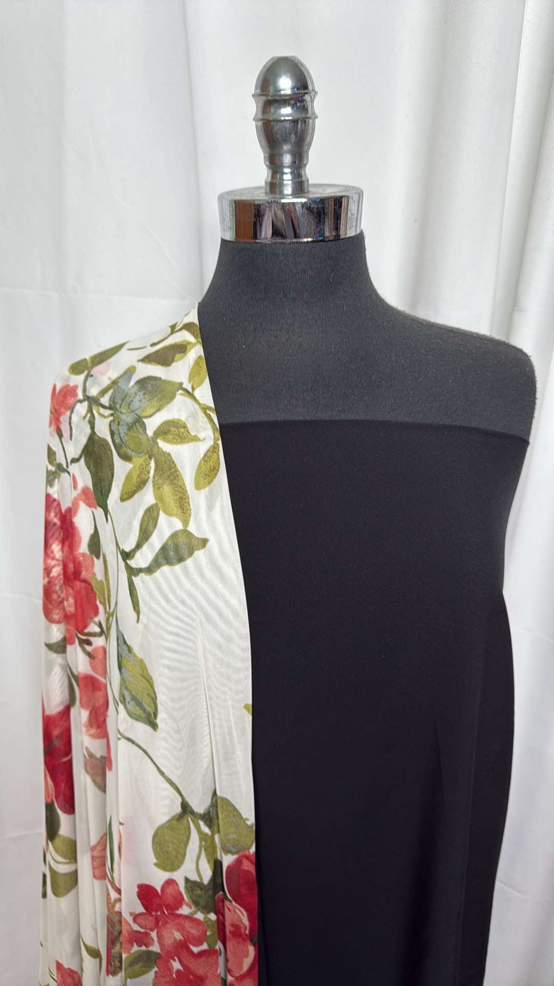 BLACK/FLORAL MESH BUNDLE : 2YD Black Microfiber Stretch Woven & 2YD Floral Stretch Mesh : A27336