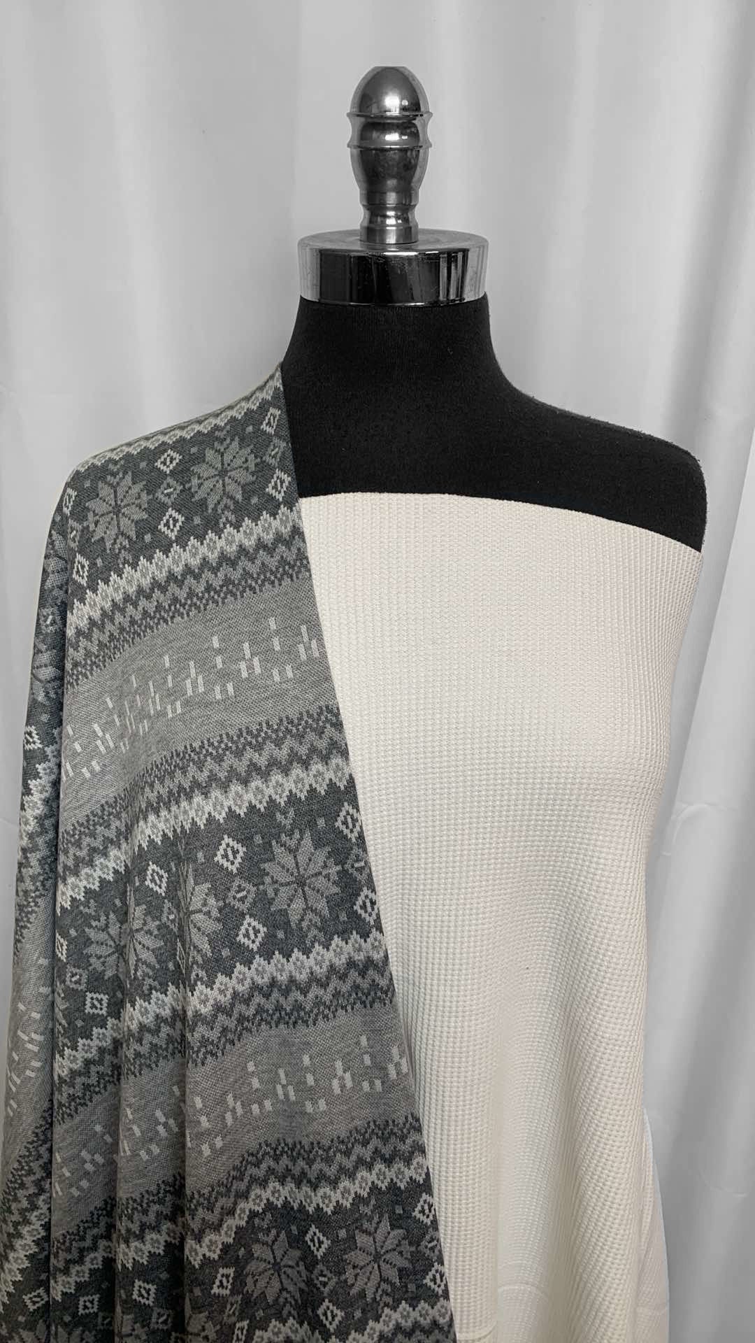 IVORY/SNOWFLAKE STRIPE BUNDLE : 2YD Ivory Cotton Thermal & 2YD Snowflake Stripe PRS Jacquard DK : A25941
