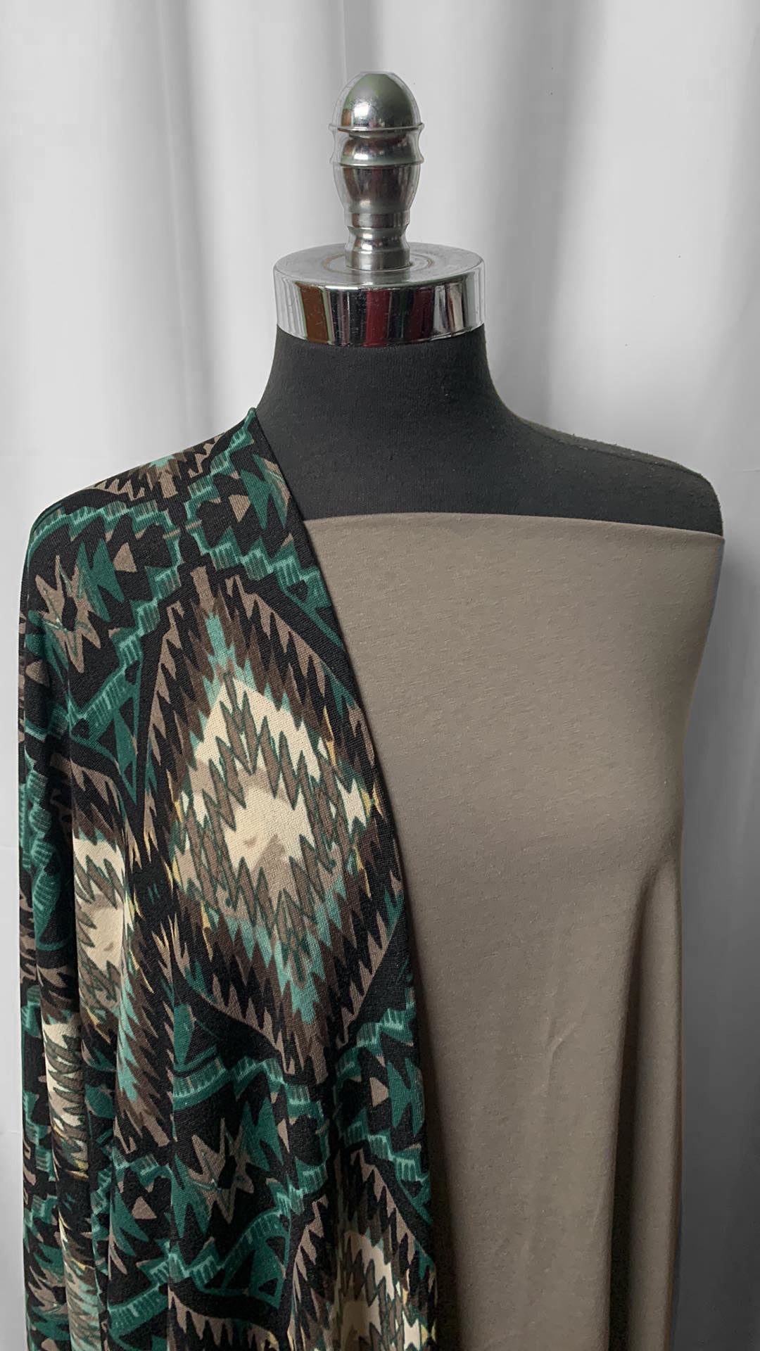 TAUPE/GEO BUNDLE : 2YD Geo Ana SK & 2YD Taupe C/P Jersey : A25027