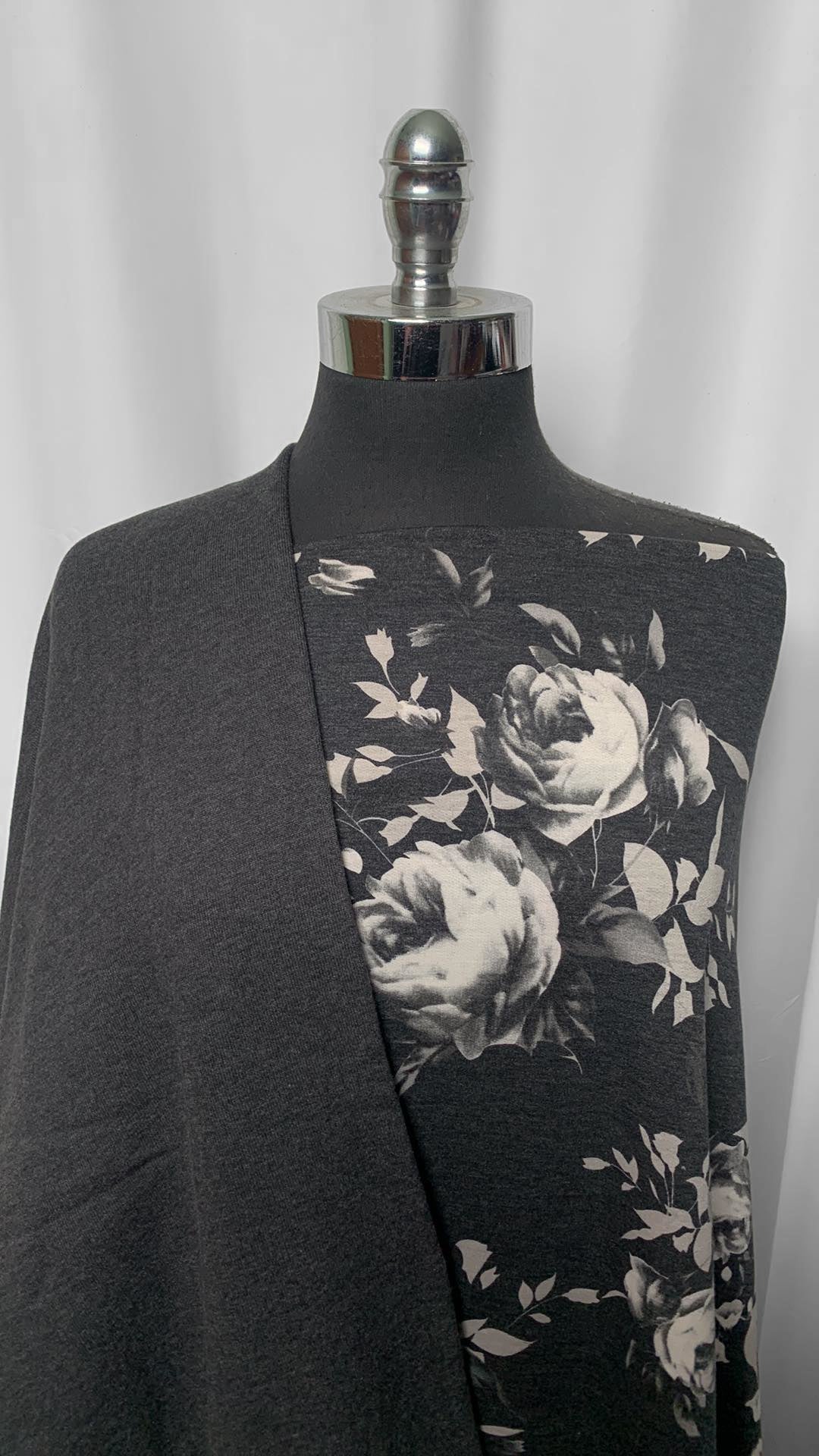 GREYSCALE FLORAL BUNDLE : 1+YD Greyscale Floral FT & 1.5YD Sweatshirt Fleece : A2087
