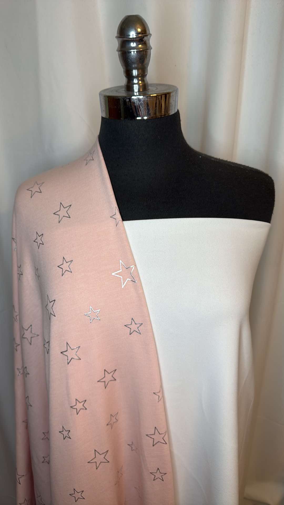 IVORY/FOIL STAR BUNDLE : 2YD Ivory Crepe Scuba & 2YD Pale Pink Foil Star FT : A26733