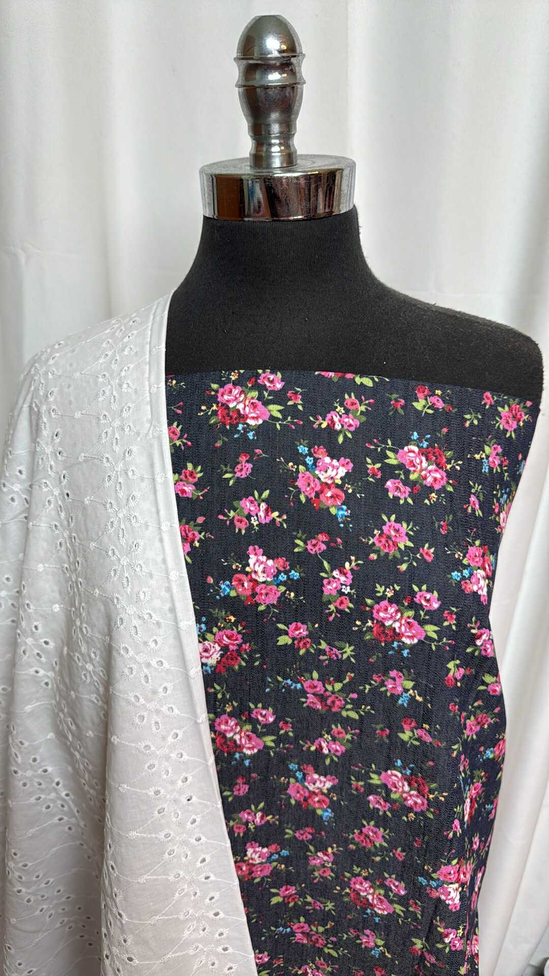 EYELET/FLORAL BUNDLE : 2YD Floral Stretch Denim & 2YD White Cotton Eyelet : A27680