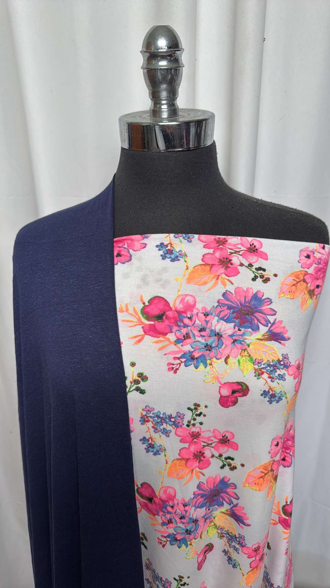 NAVY/MULTI FLORAL BUNDLE : 2YD Navy R/S w/Linen & 2YD Multi Floral Spun Poly : A26177