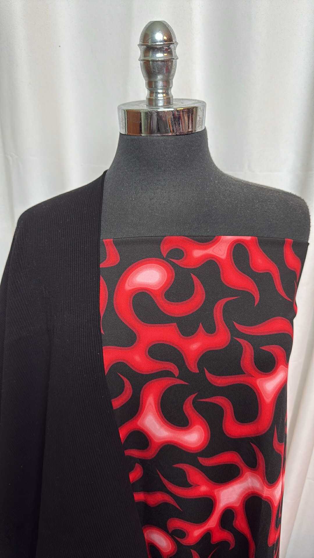 BLACK/RED FLAMES BUNDLE : 30" Cut of Black C/S Rib & 1YD Black/Red Flames Yoga PF : A28190