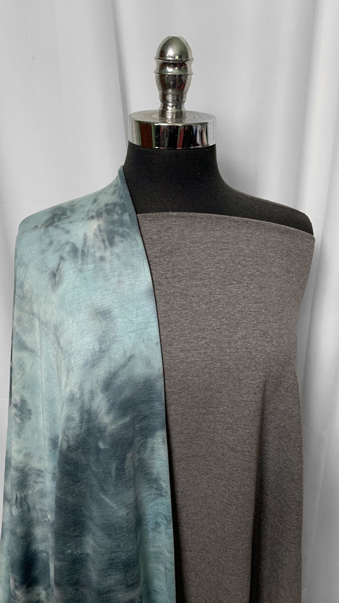 CHARCOAL/TIE DYE BUNDLE : 2YD Tie Dye R/S & 2YD Charcoal C/P/S : A2452
