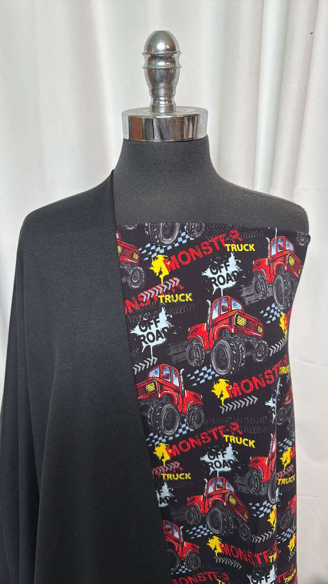 BLACK/MONSTER TRUCKS BUNDLE : 2YD Monster Trucks C/S & 2YD Black 2-Tone Peached PF : A26192