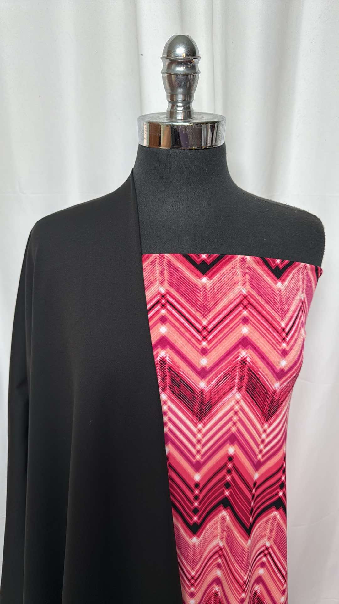 BLACK/PINK CHEVRON BUNDLE : 2YD Black Yoga PF & 3.5YD Pink Chevron ITY : A26800