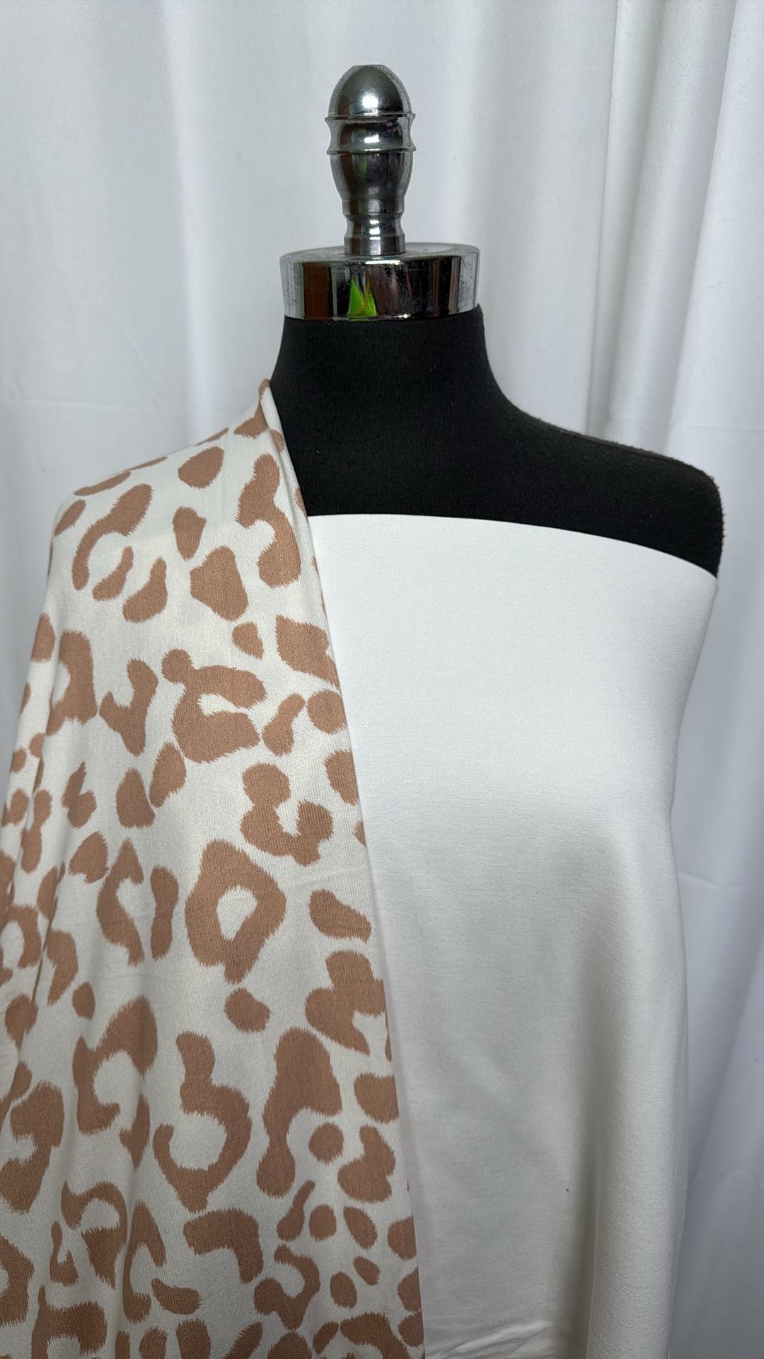 IVORY/TAN LEOPARD BUNDLE : 2YD Ivory Nylon Ponte & 2YD Ivory/Tan Leopard Oakley SK : A27113