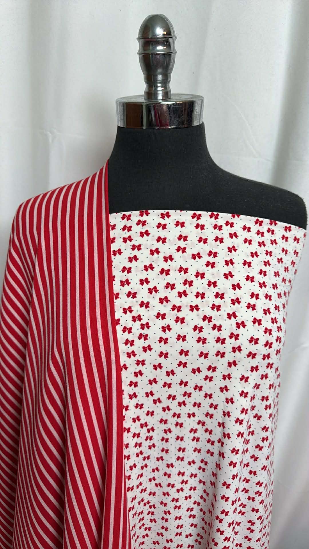 BOWS/STRIPE BUNDLE : 2YD Bows N/S Swim & 2YD Stripe Bubble Crepe : A29696
