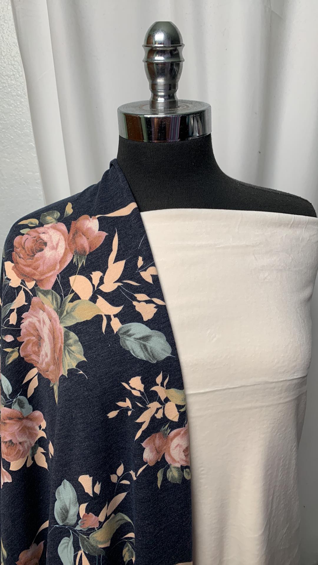 NAVY FLORAL/PLUSH BUNDLE : 2YD Ivory Velvet Plush & 2YD Navy Floral PRS FT : A1739