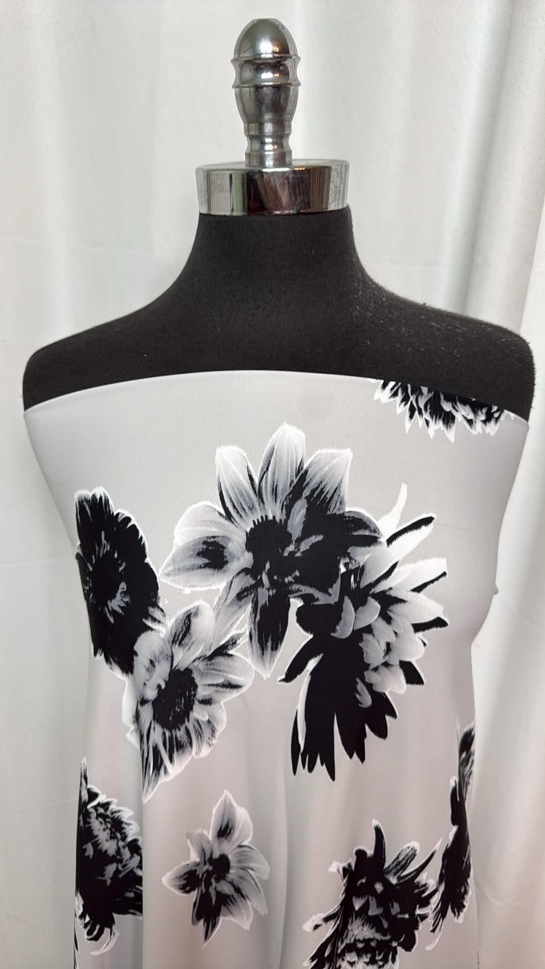 Silver Floral - Yoga Performance - 2 Yard Cut