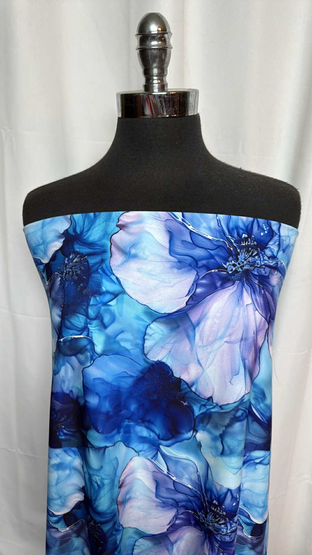 Tidewater Blossom (*Custom) - Poly/Spandex Single-Brushed Performance - 4 Yard Cut
