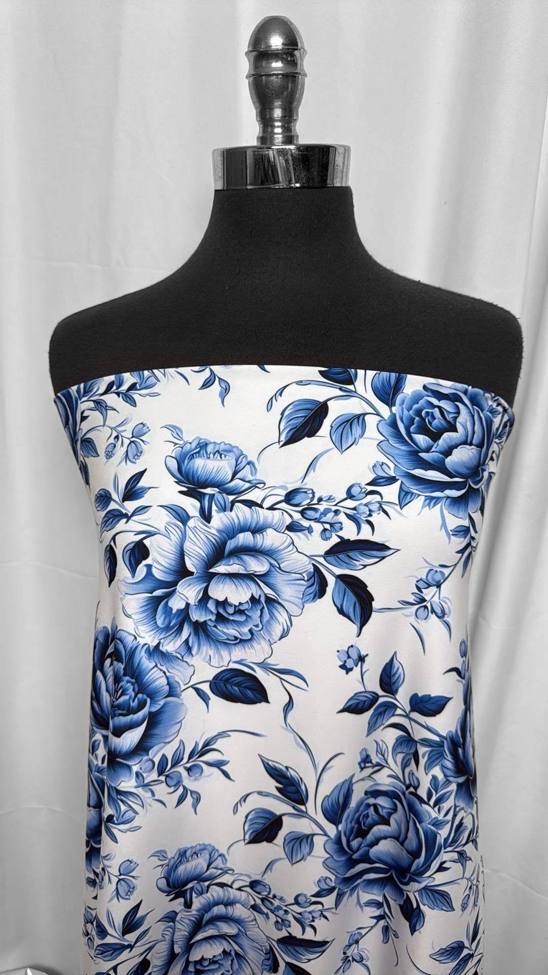 Ink & Ivory Floral - Poly/Spandex Single Brushed Performance - 1 Yard Cut