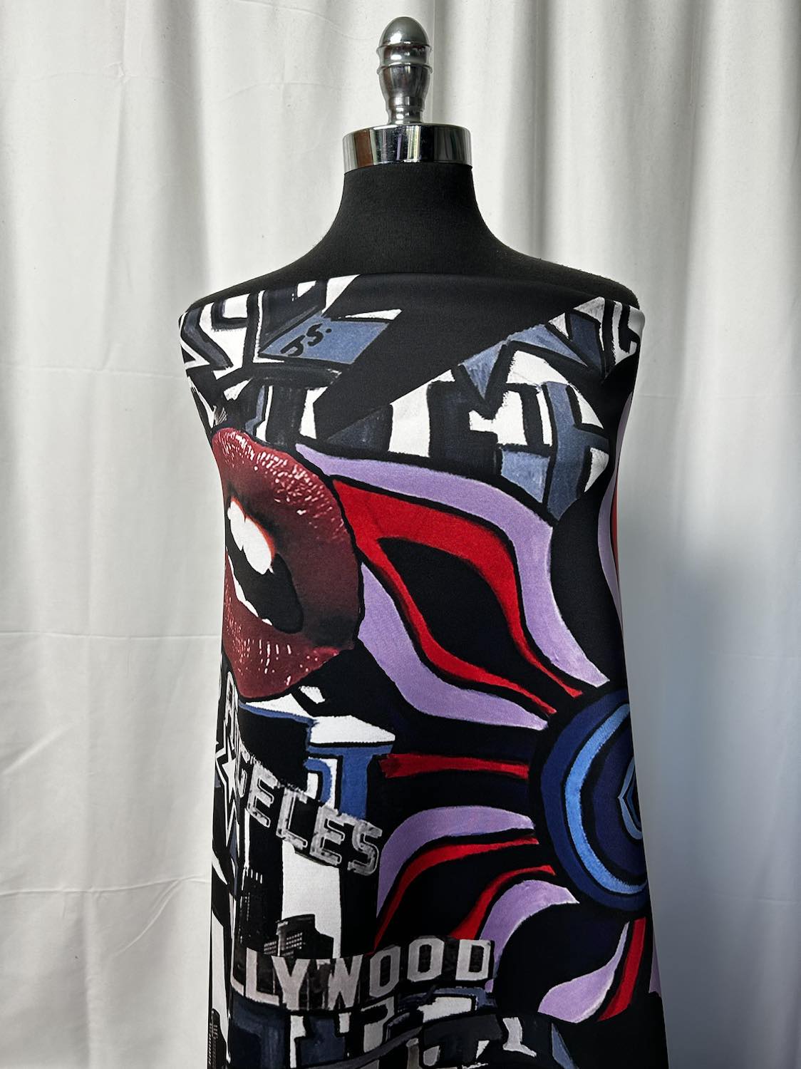 Hollywood Art - Scuba - 2 Yard Cut