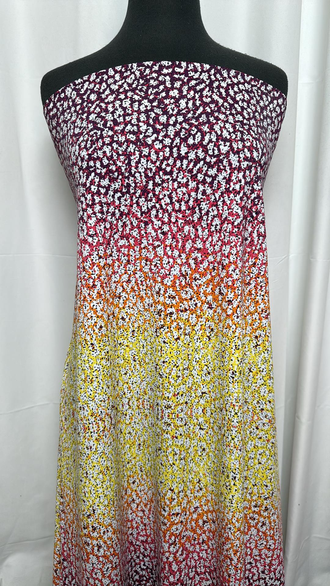 Selvedge to Selvedge Ombre - Nylon/Spandex - 2 Yard Cut