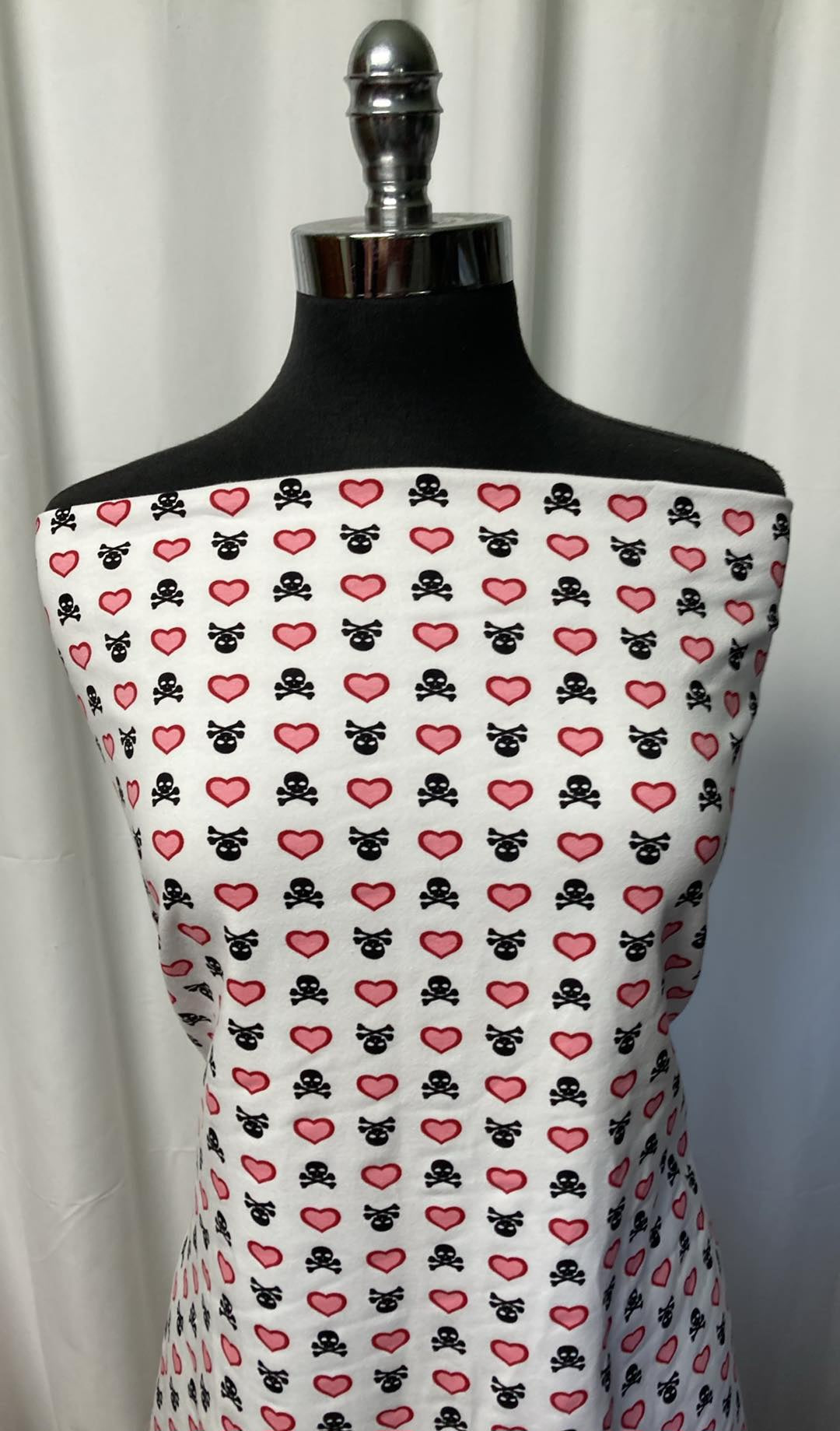 Pink Hearts/Skulls - Cotton/Spandex - 2 Yard Cut