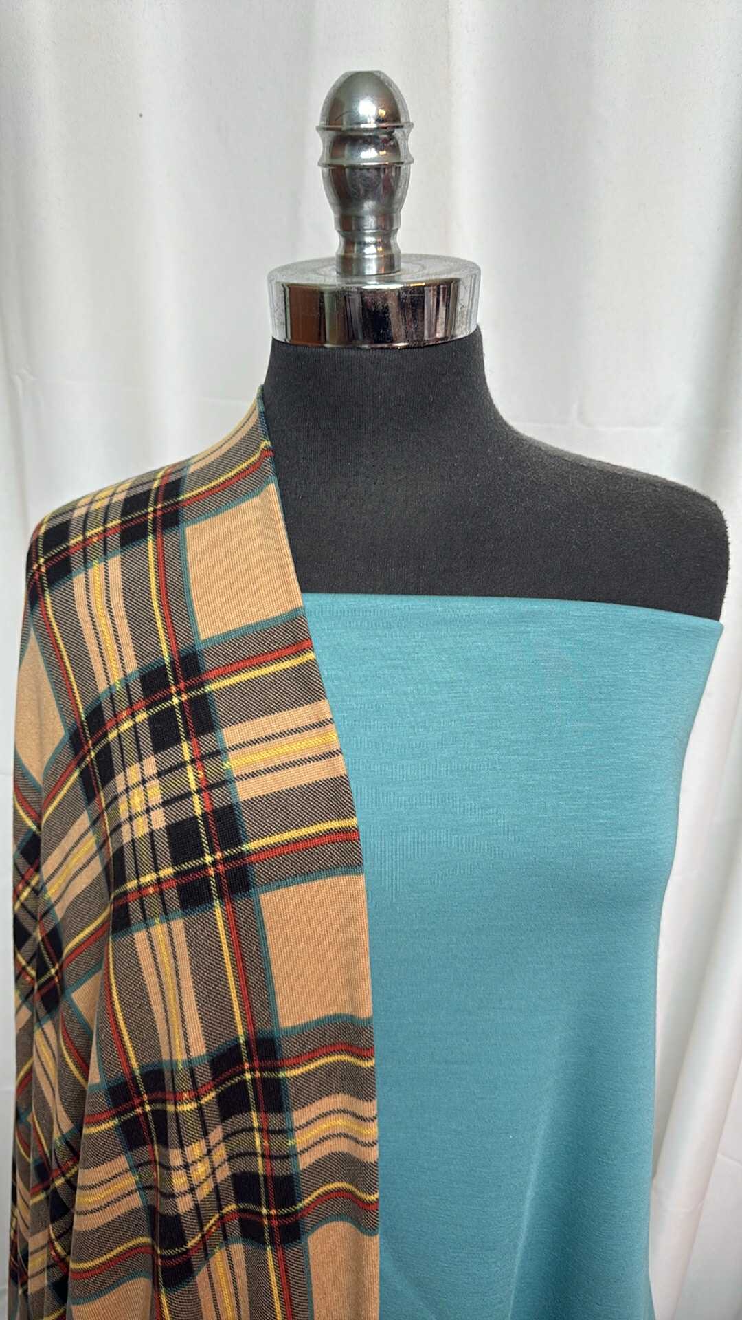 TURQUOISE/PLAID BUNDLE : 2YD Plaid Oakley SK & 2YD Turquoise Cupro-Face Scuba : A28175