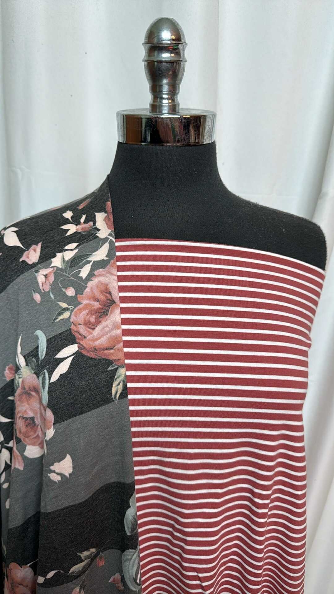 FLORAL STRIPE/STRIPE BUNDLE : 1.5YD Floral Stripe PRS FT & 2YD Stripe Organic C/S (70" Wide) : A28324