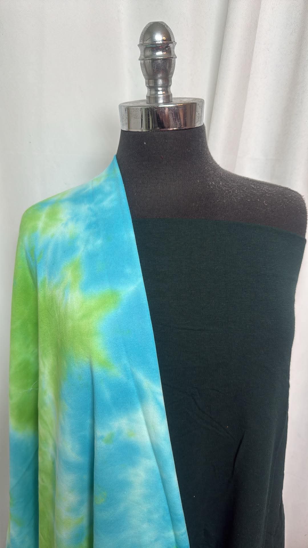 DARK GREEN/TIE DYE BUNDLE : 1YD Dark Green Bamboo C/S FT & 1YD Tie Dye C/P FT : A30875