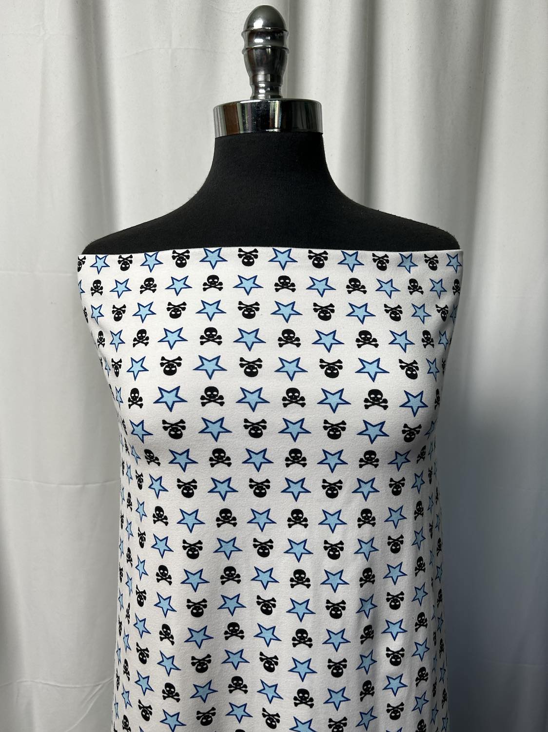 Stars & Skulls - Cotton/Spandex - 3 Yard Cut