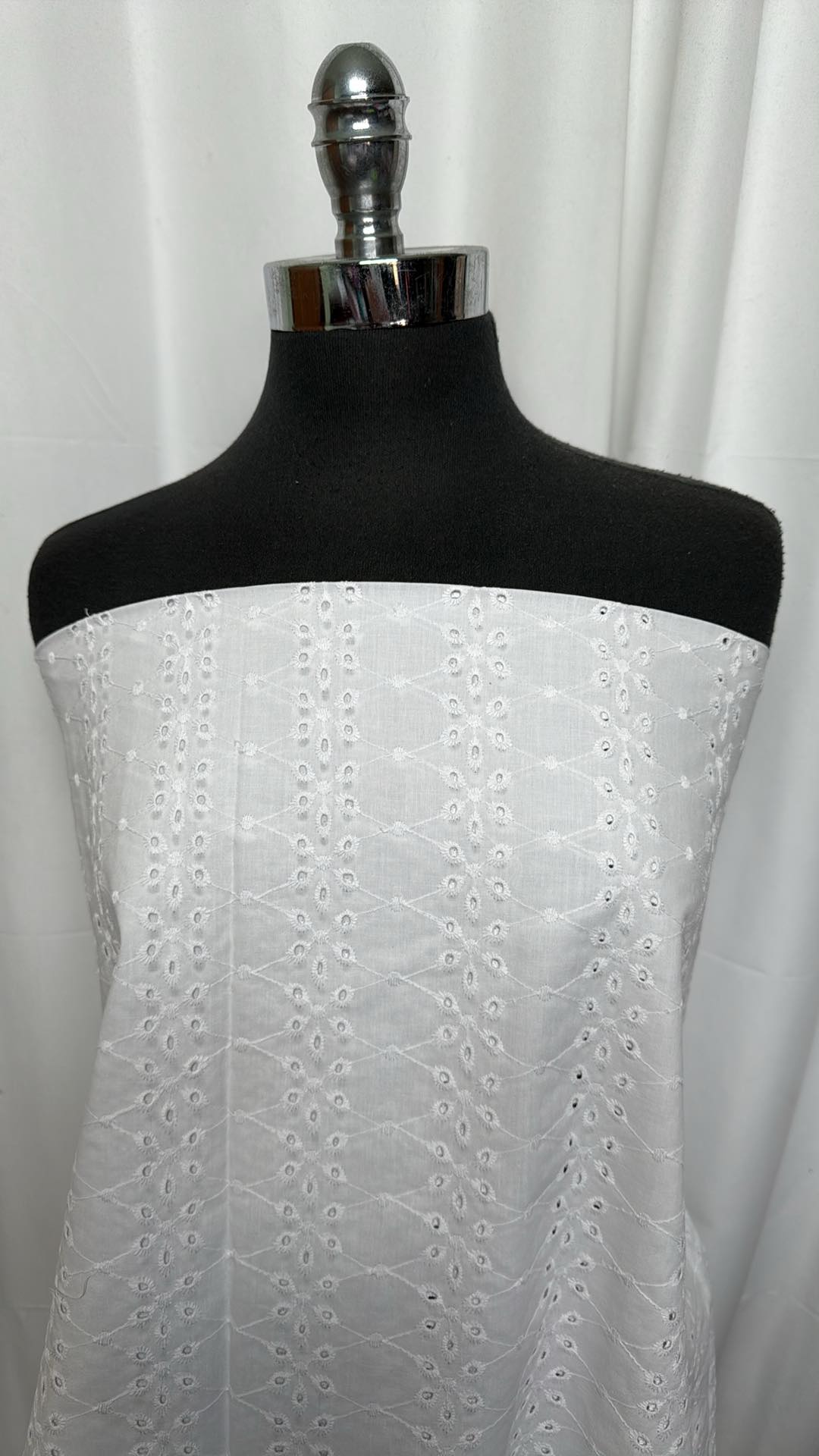 White Eyelet - Cotton Woven - 2 Yard Cut