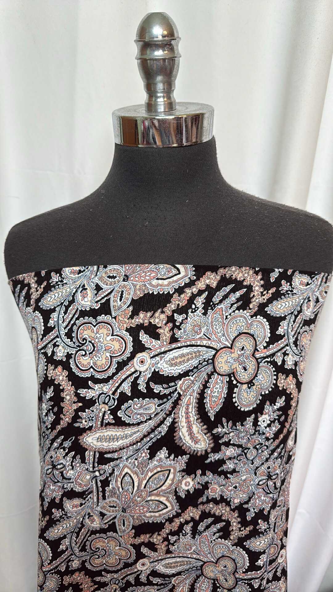 Black Paisley - Rayon Woven - 2 Yard Cut