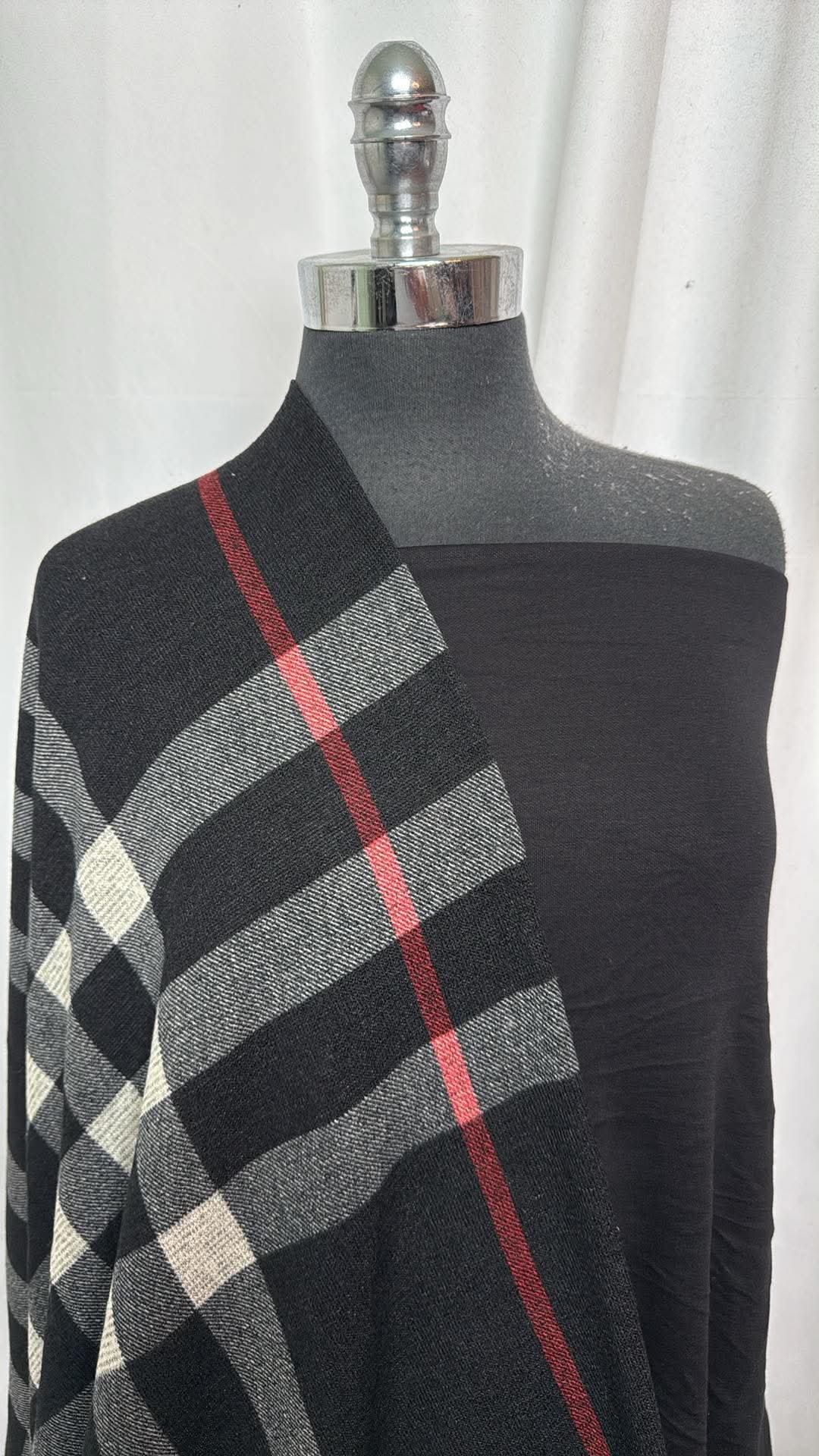 BLACK/PLAID HACCI BUNDLE : 2YD Plaid Hacci SK & 3YD Black Brushed French Terry : A31069