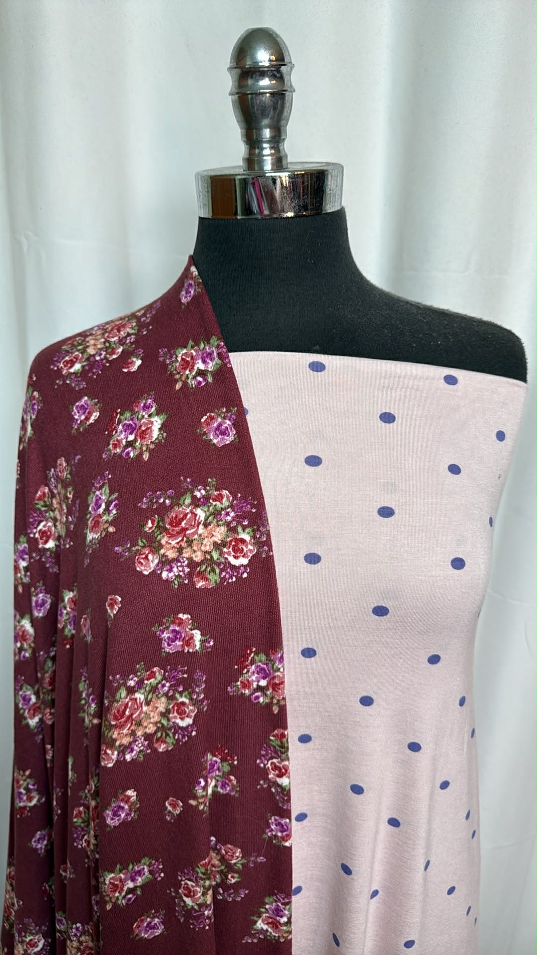 BURGUNDY FLORAL/DOTS BUNDLE : 2YD Dots Bamboo & 2YD Burgundy Floral Oakley SK : A29386