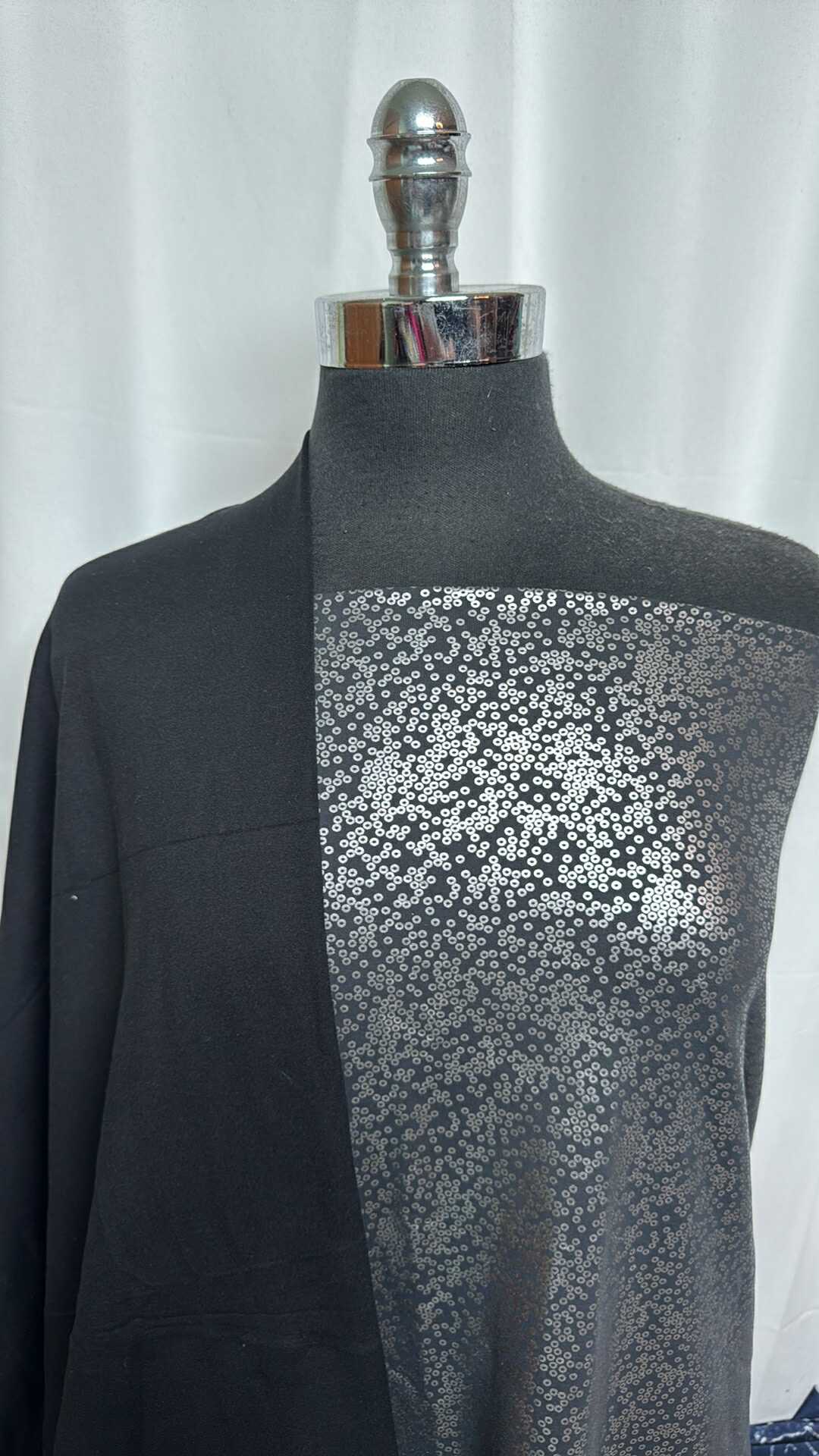 BLACK/SILVER FOIL BUNDLE : 1.5YD Solid Black Peached PF & 2YD Foil "Sequins" PF : A29113