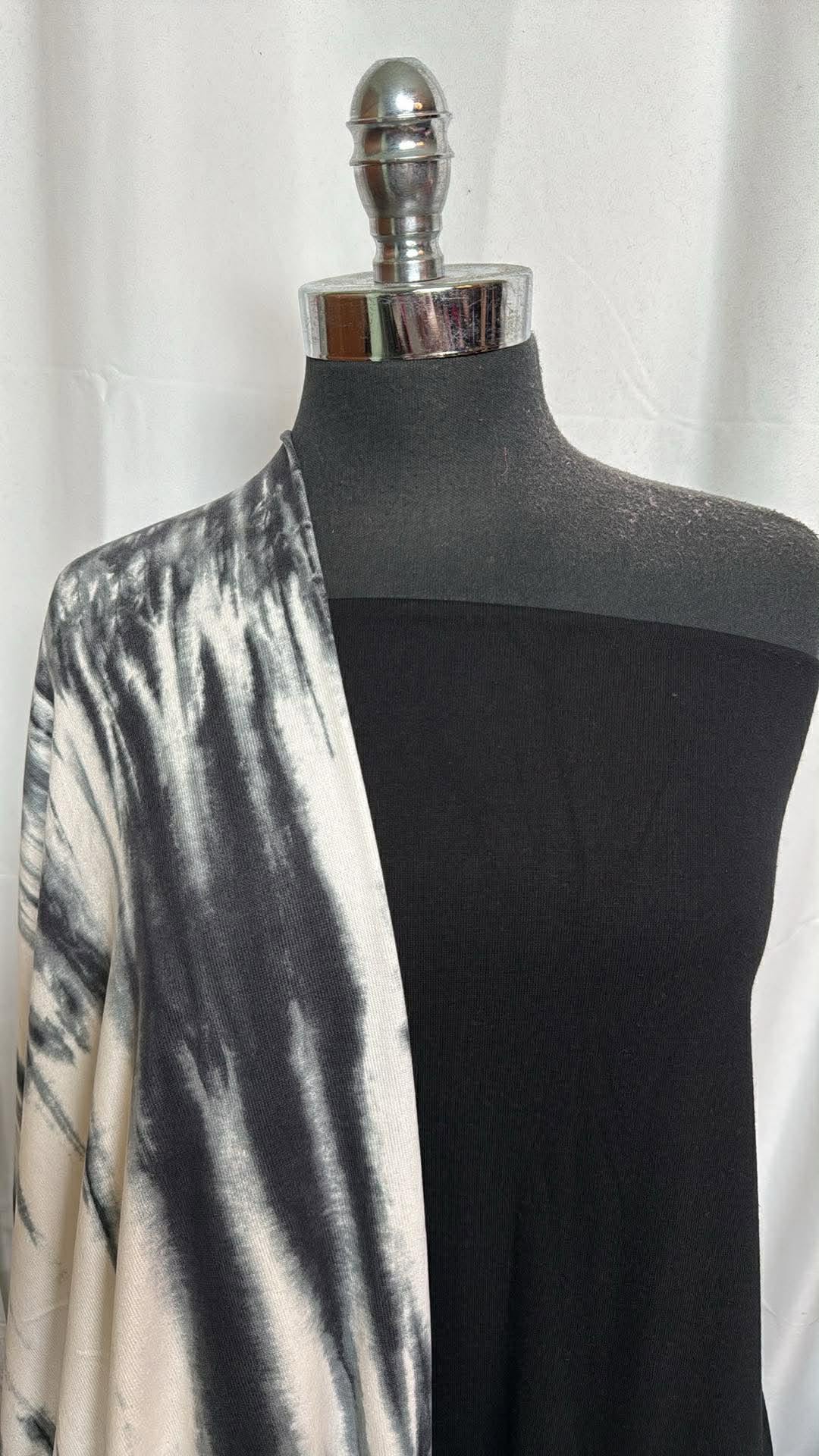 BLACK/IVORY TIE DYE BUNDLE : 2YD Black/Ivory Tie Dye Oakley SK & 2YD Black C/P FT : A30035
