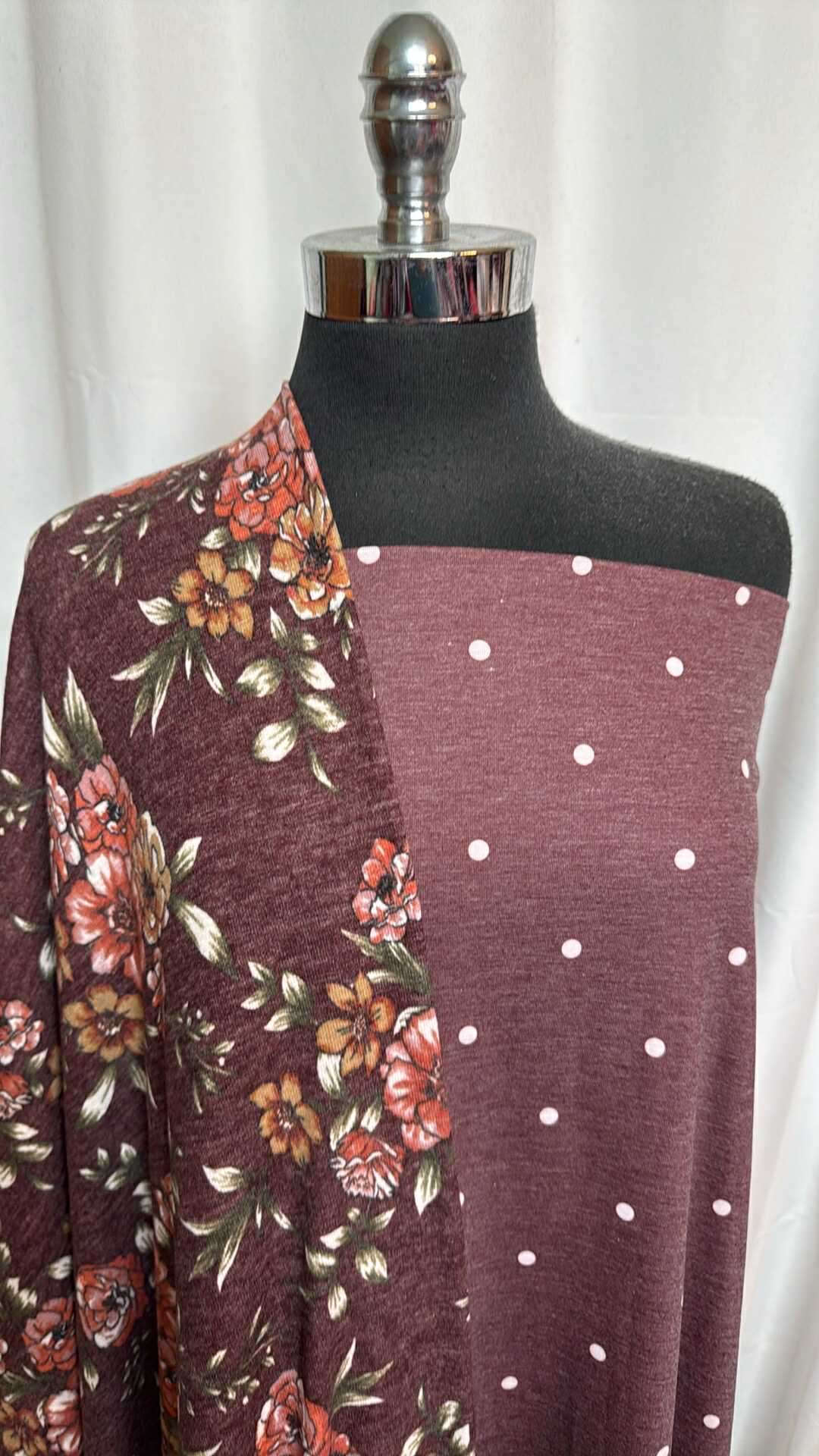 BURGUNDY DOT/FLORAL BUNDLE : 2YD Burgundy Dot PRS Jersey & 2YD Burgundy Floral Brushed Hacci SK : A28457