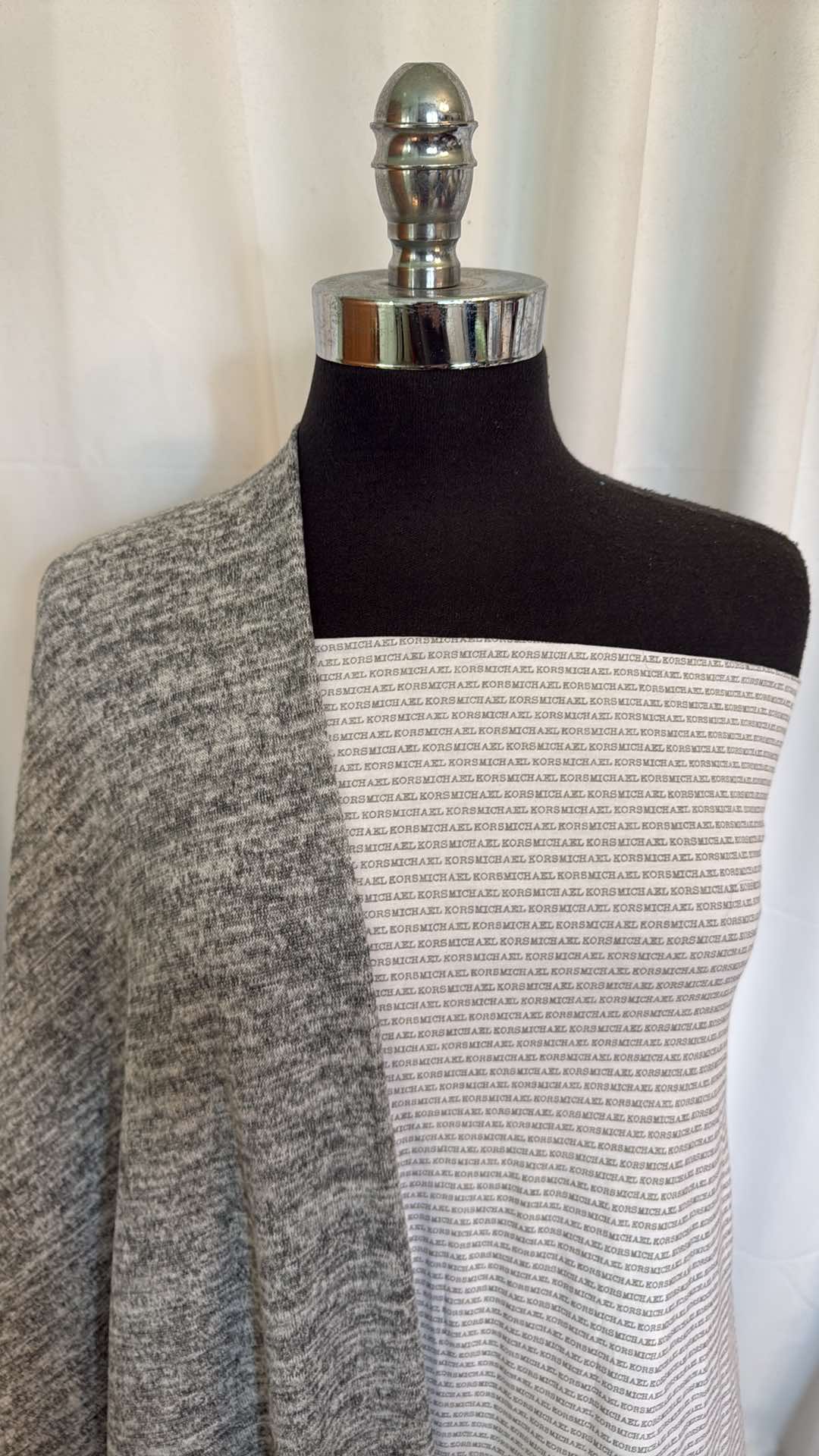 GREY/WRITING BUNDLE : 2YD Writing Light-Weight C/S & 2YD Grey Brushed Hacci : A26754