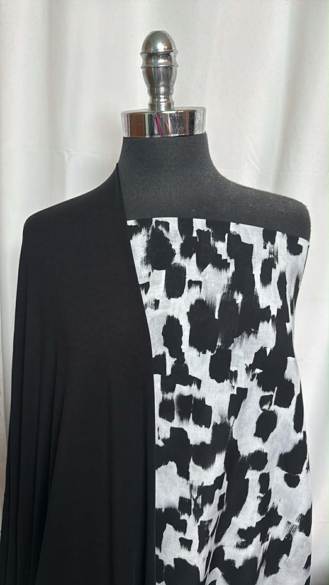 BLACK/WHITE DASHES BUNDLE : 3.5YD Black/White Dashes Cotton Voile & 2YD Black Bamboo C/S : A29769