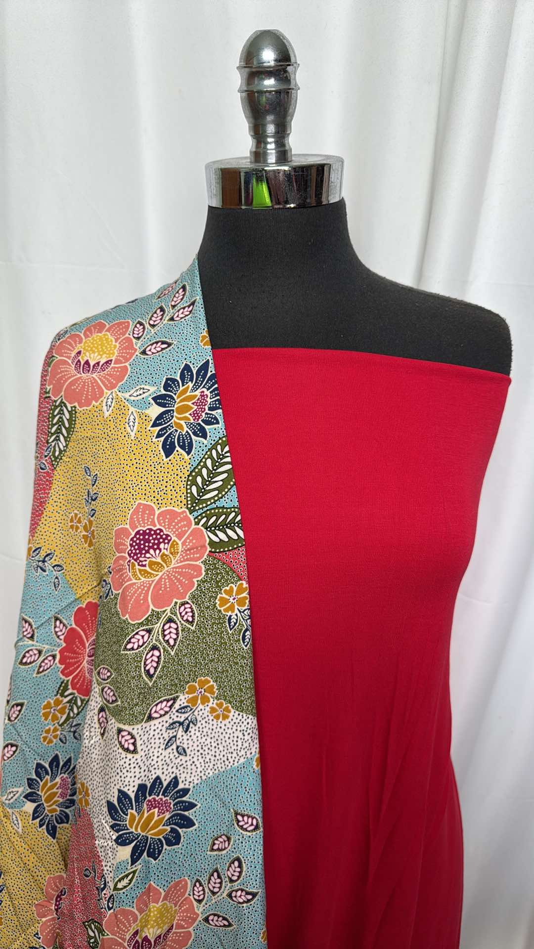 RED/PATCHWORK BUNDLE : 2YD Red Modal Ponte & 2YD Patchwork Rayon Challis : A27127