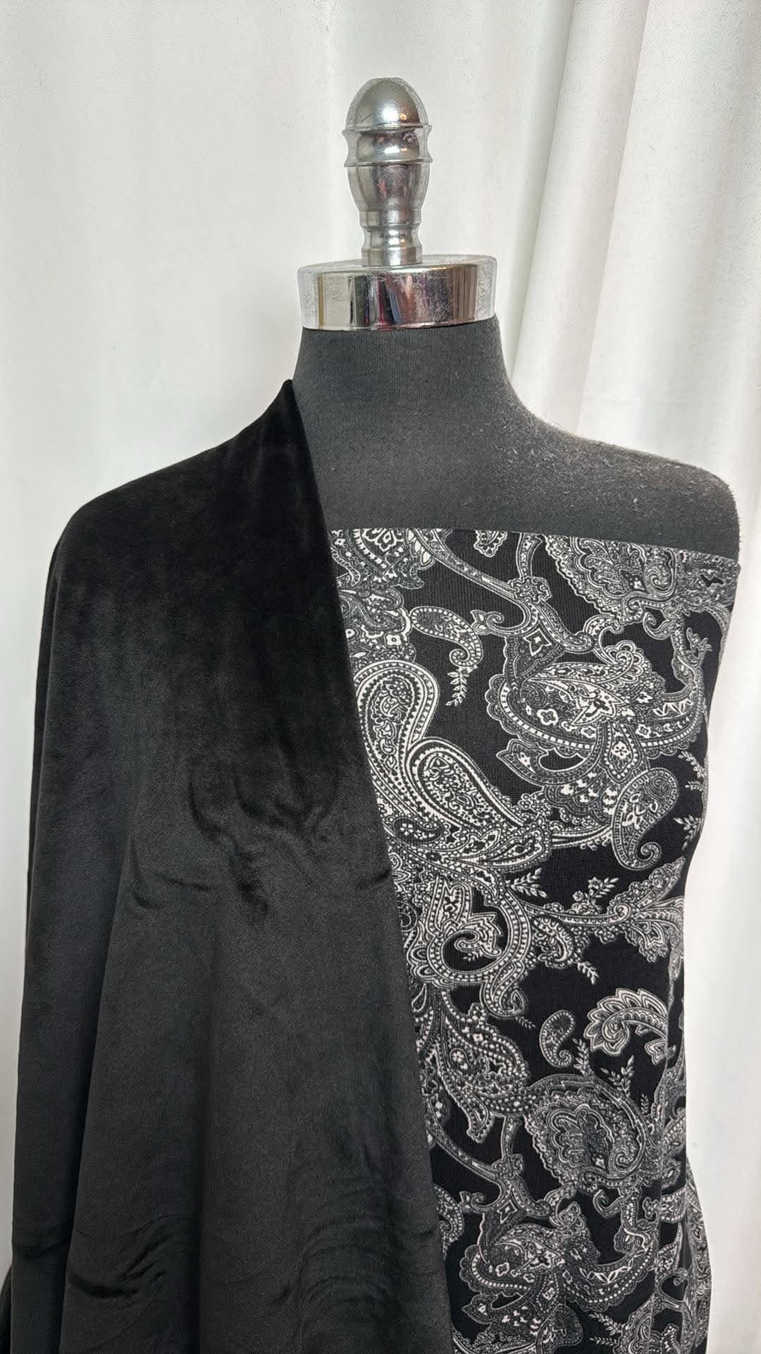 PAISLEY/BLACK VELVET PLUSH BUNDLE :  2YD Black Velvet Plush & 2YD Paisley Oakley SK : A30733