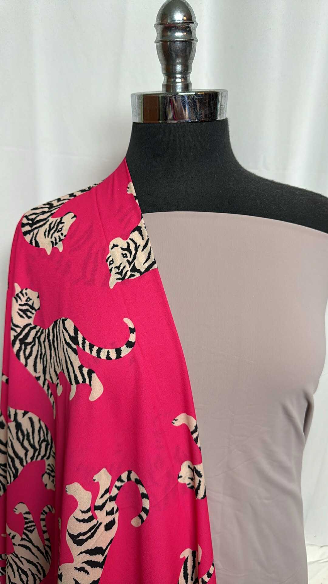 PINK TIGER BUNDLE : 2YD Pink Tiger Poly Woven & 2YD Solid N/S : A29102