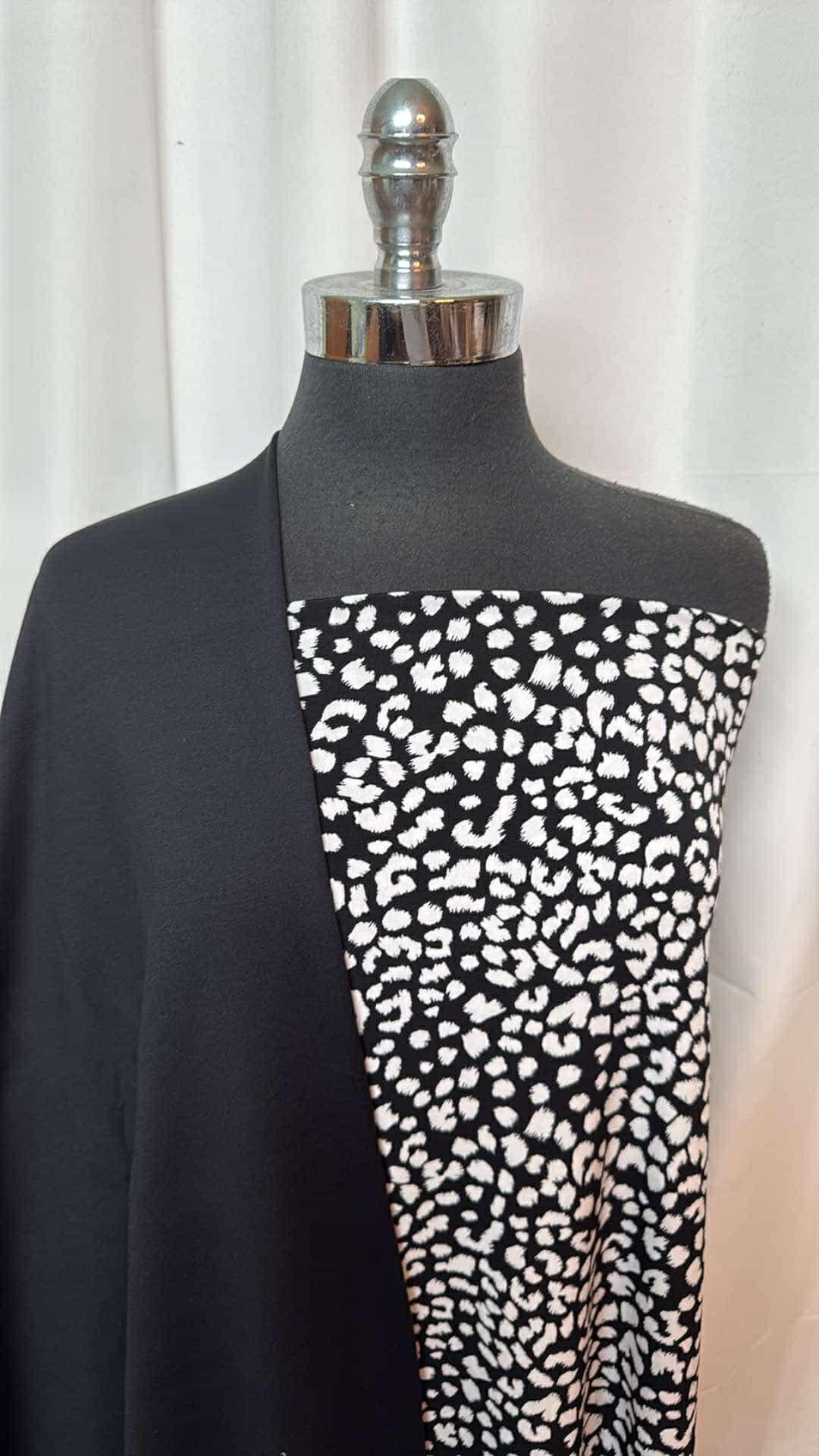BLACK/WHITE LEOPARD BUNDLE : 2YD Black Peached PF & 1.5YD Black/White Leopard ITY : A26924