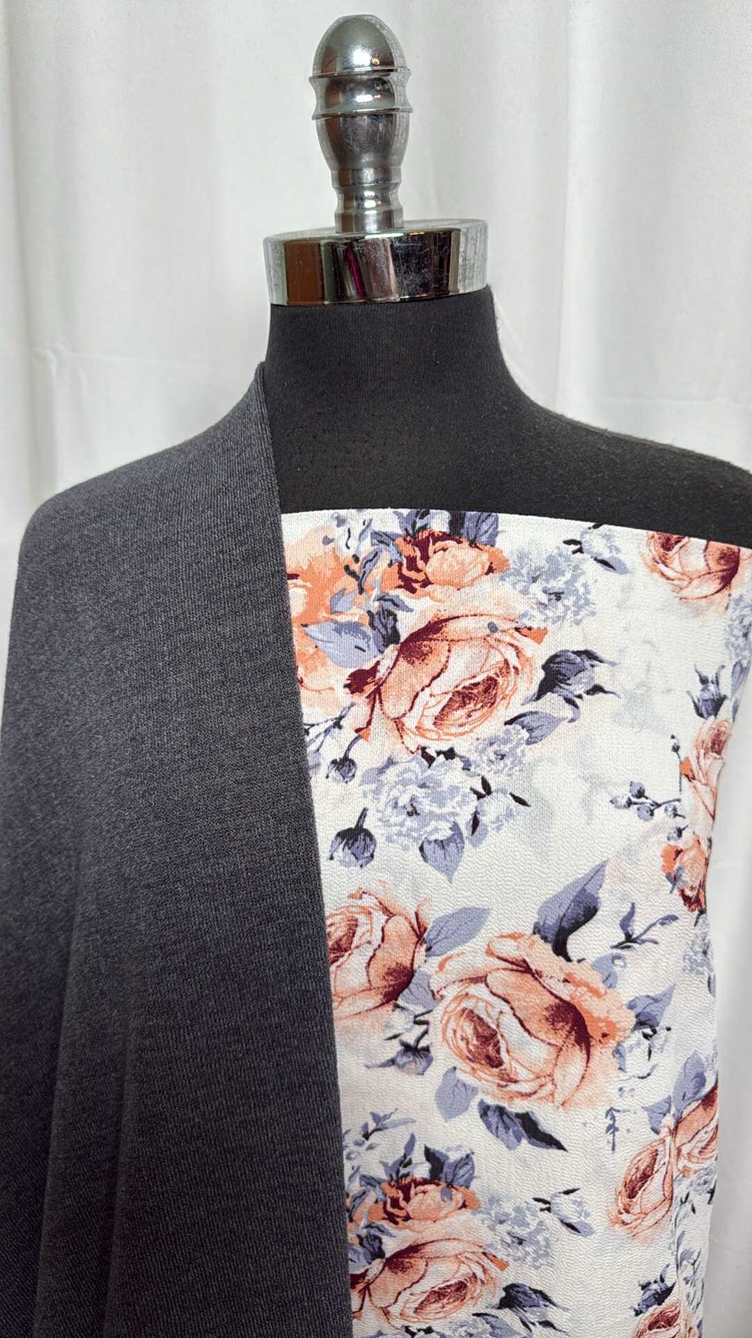 CHAROCAL/IVORY FLORAL BUNDLE : 2YD Ivory Floral Bubble Crepe & 2YD Charcoal Hacci SK : A28923